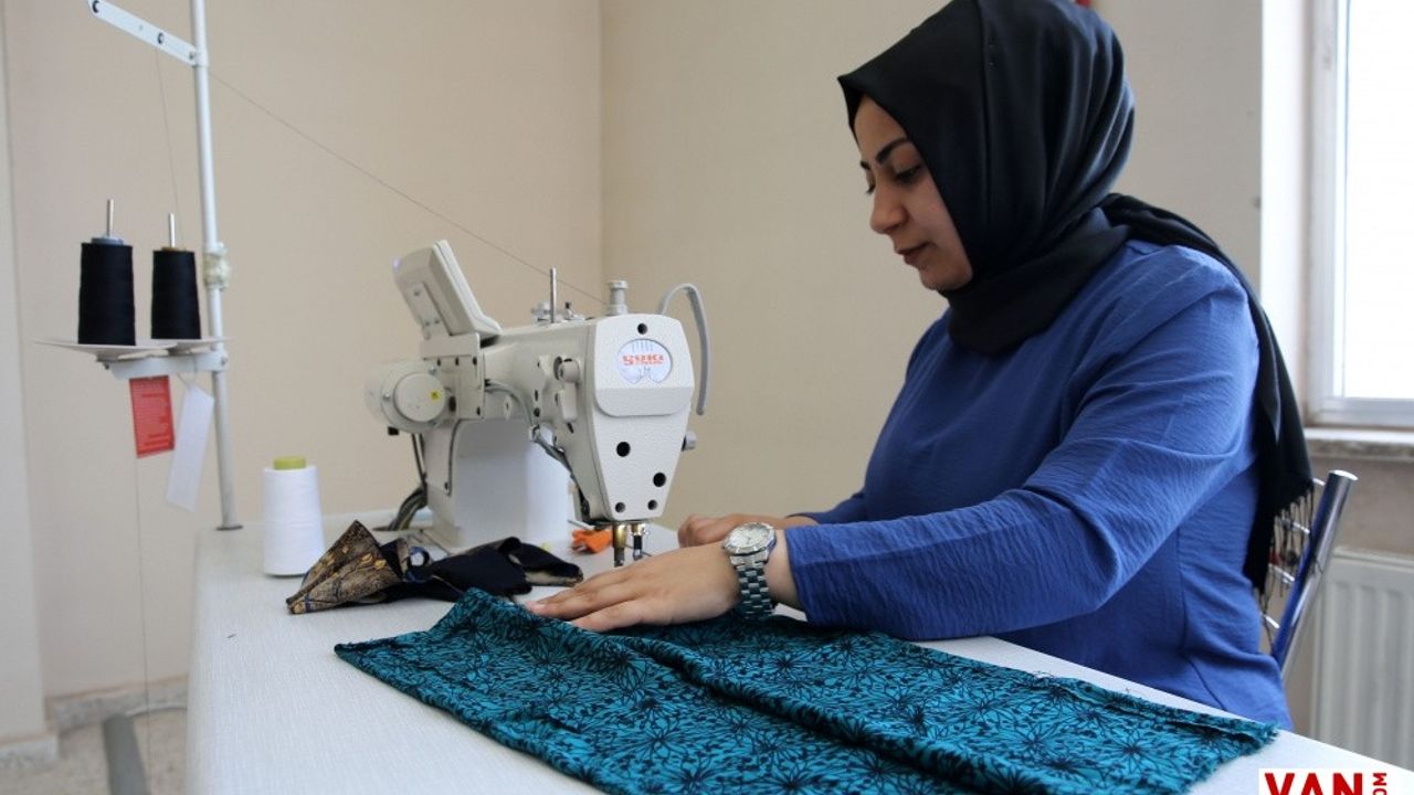 Bitlis'te tekstil fabrikalarının kalifiye eleman sorunu istihdam garantili kursla çözülüyor