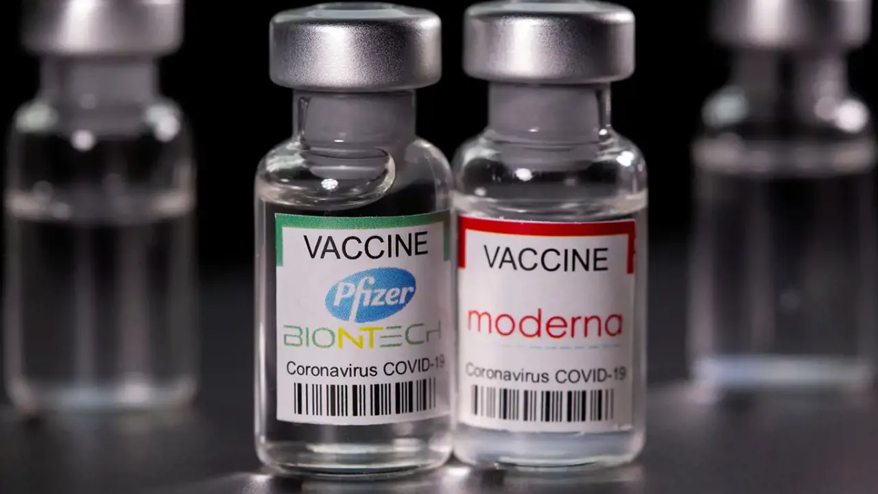 Moderna ve Pfizer, Covid aşılarını güncellediklerini duyurdu