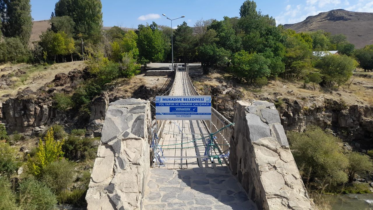 Muradiye Belediyesi’nden asma köprü uyarısı