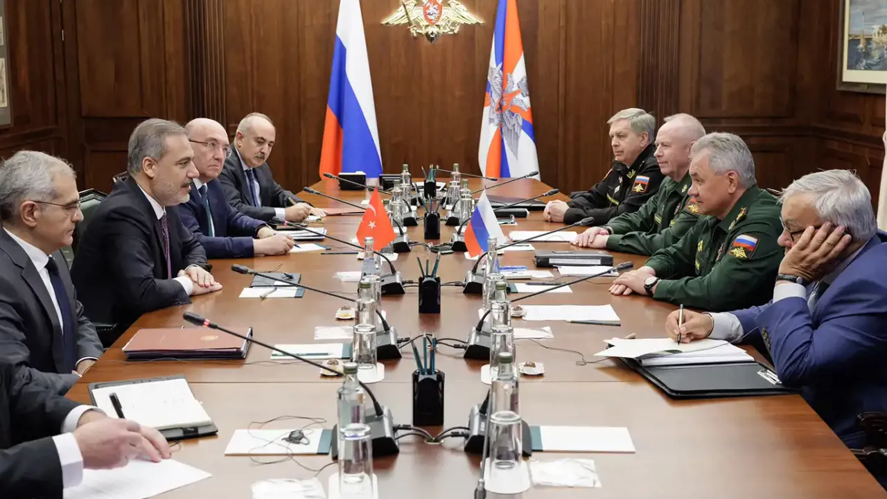 Dışişleri Bakanı Fidan, Rusya Savunma Bakanı Şoygu ile Görüştü