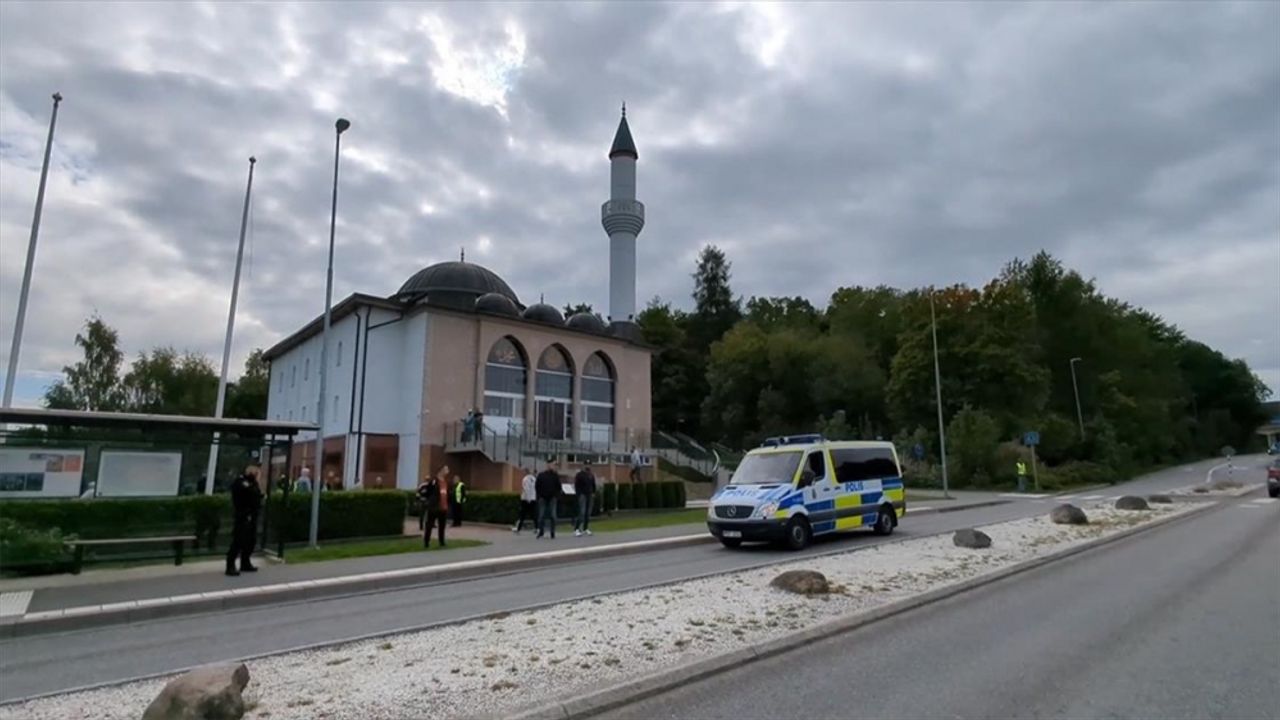 İsveç'te bir Iraklı,Kur'an-ı Kerim'e saldırdı