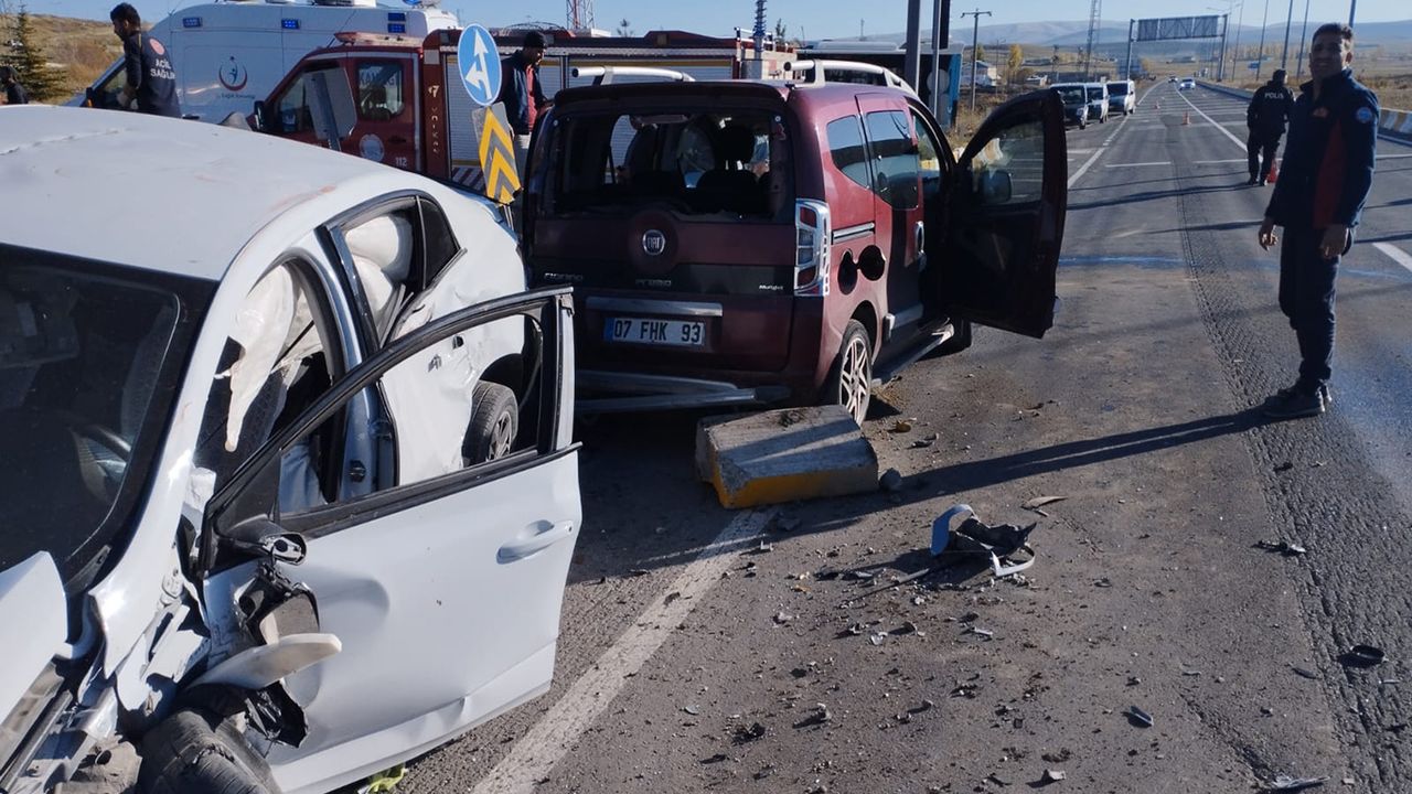 Ağrı'da yaşanan trafik kazasında 7 kişi yaralandı