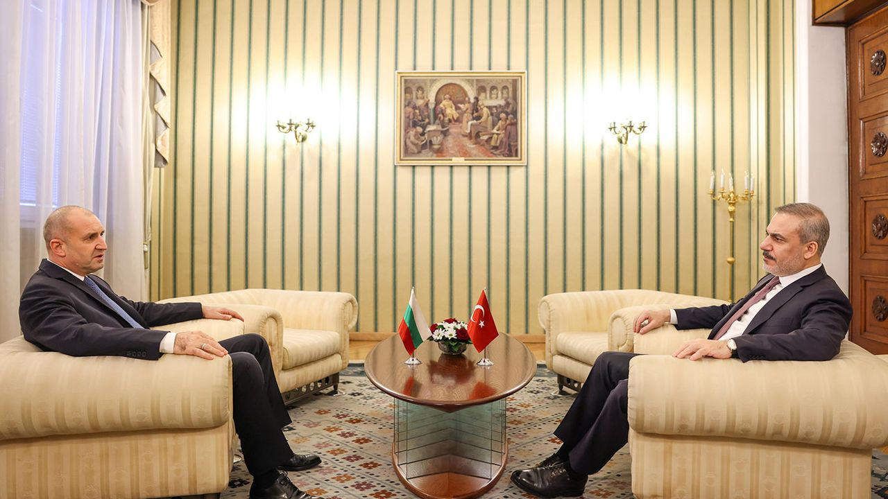Bakan Hakan Fidan, Bulgaristan'da cumhurbaşkanı ve başbakanla görüştü