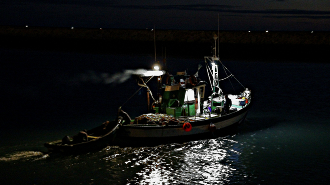 Balıkçı teknesi battı: 4 ölü, 1 kayıp