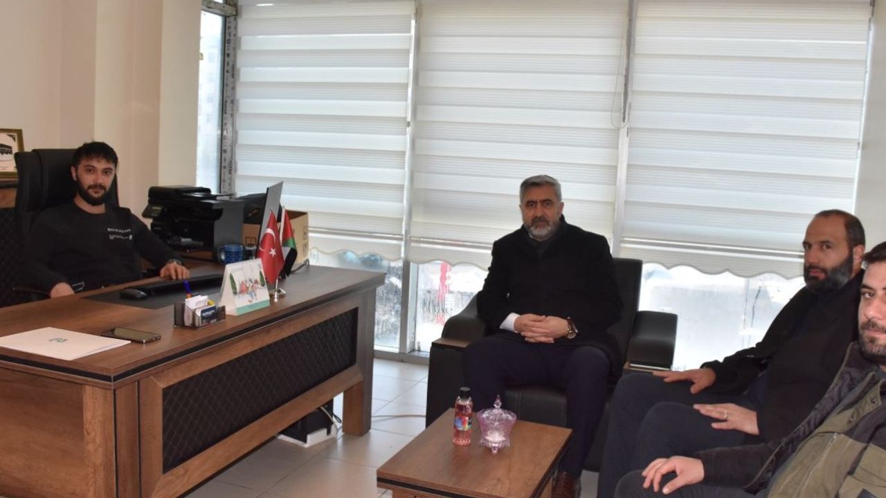 HÜDA PAR Bitlis Belediye Başkan adayı Karakaya'dan Mutki Haber'e ziyaret 
