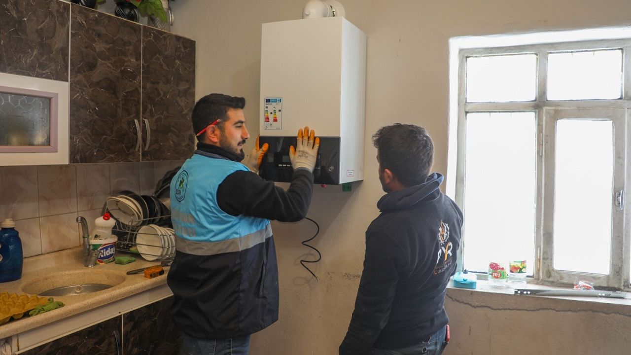 Van'da ihtiyaç sahibi evlere ücretsiz doğalgaz dönüşümü