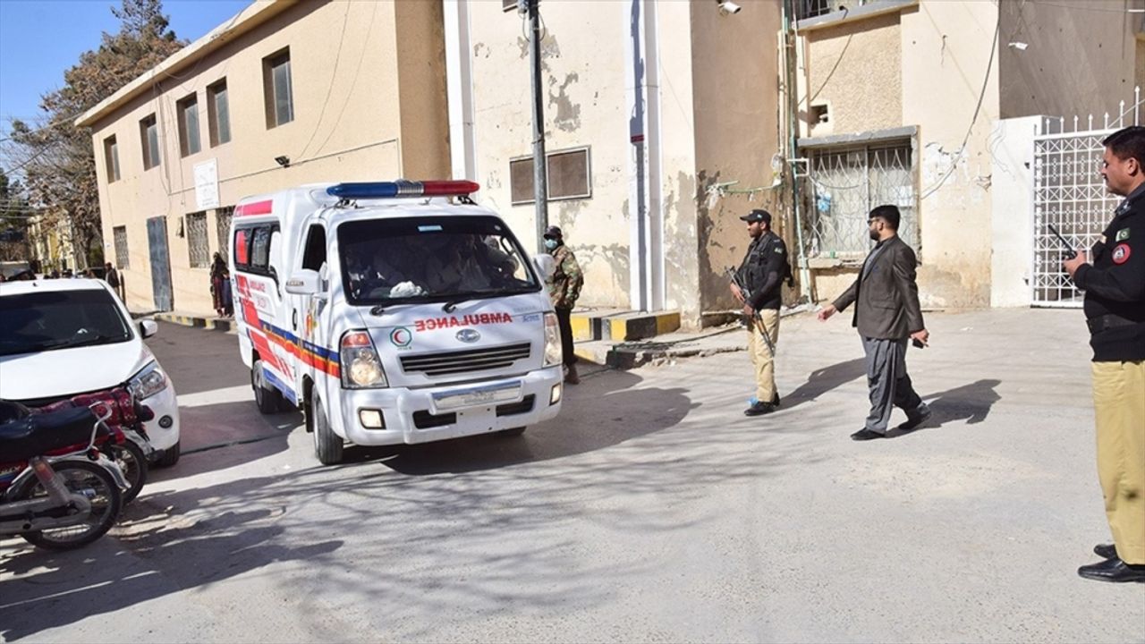 Pakistan ordusu, seçim günü 51 terör saldırına ilişkin açıklama yaptı