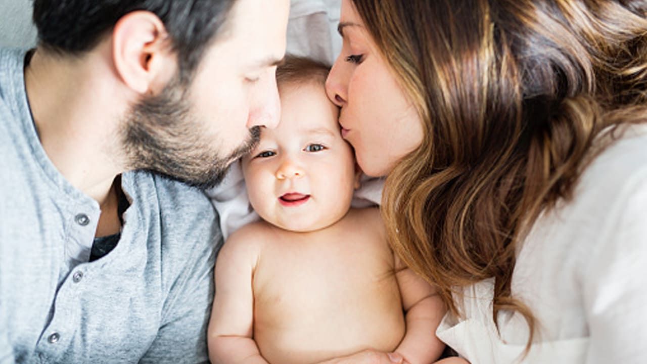 Anne ve babalara müjde! Doğum izinlerinde yeni dönem