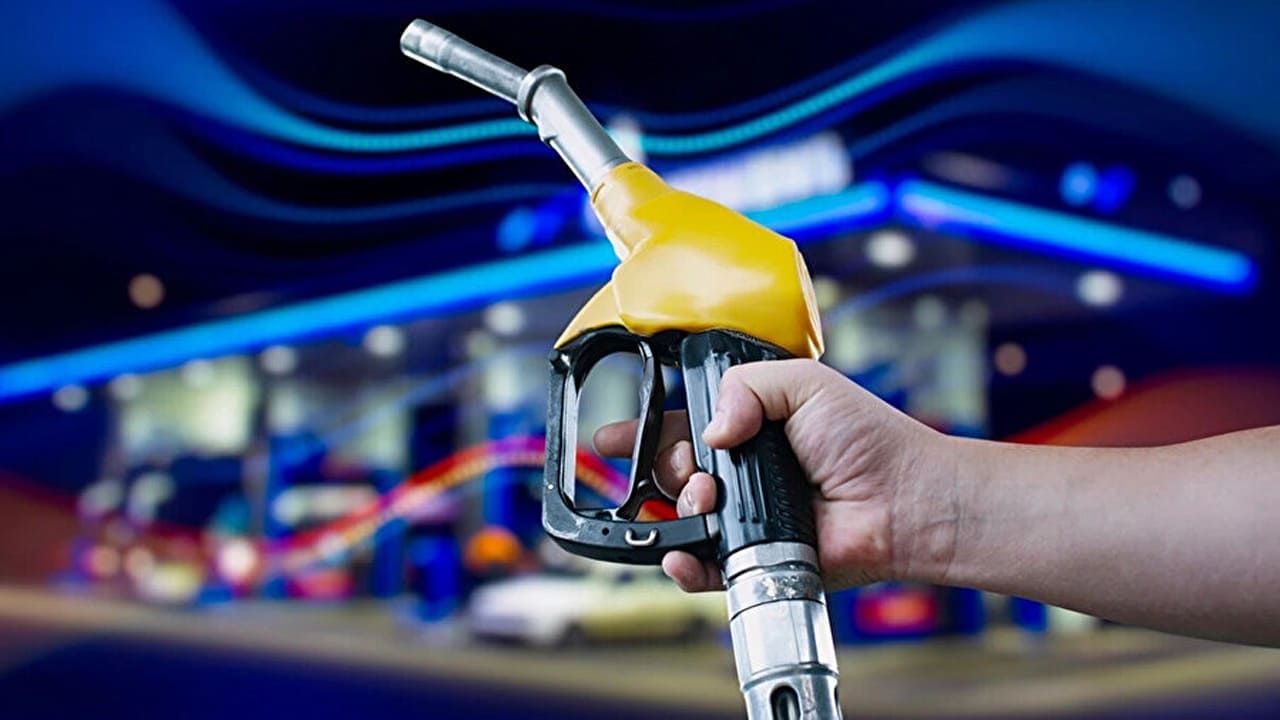Araç sahiplerine kötü haber! Motorin fiyatına dev zam