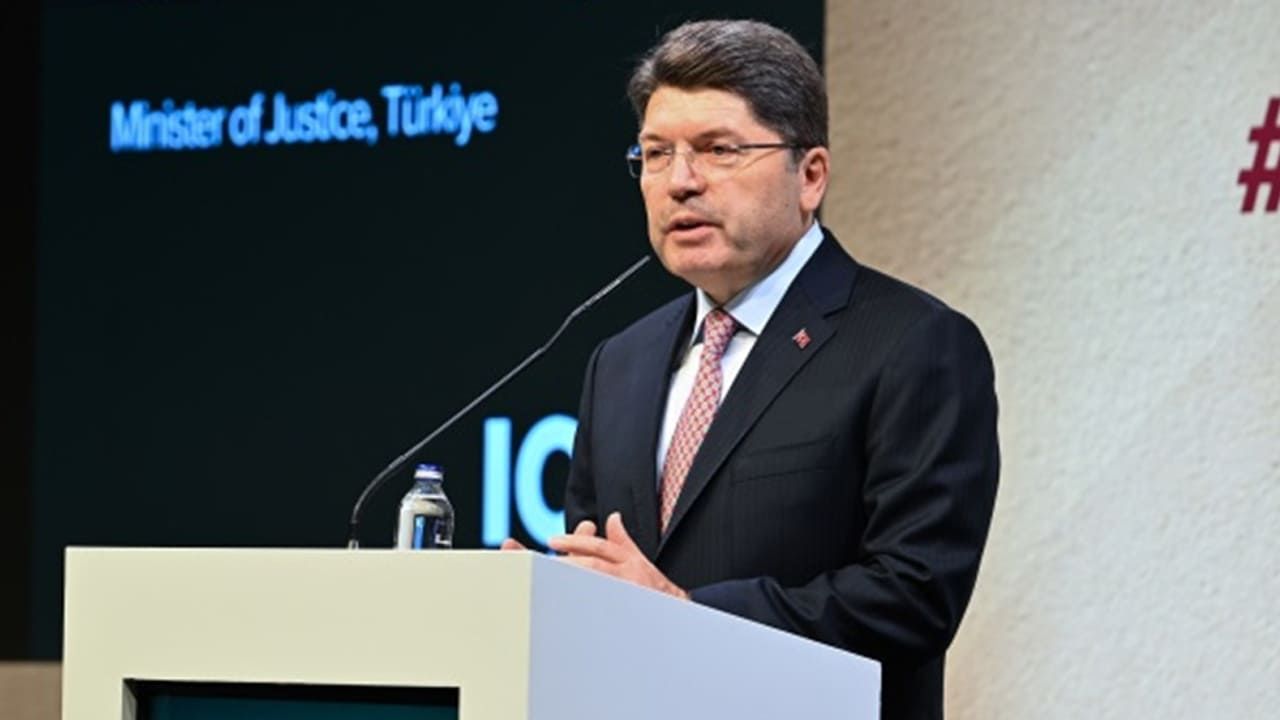 Bakan Tunç’tan dünyaya sert tepki! Gazze olunca insan hakları unutuluyor