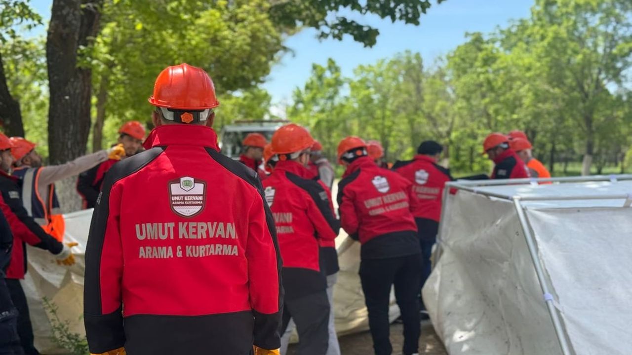 Balıkesir’deki Deprem İçin Umut Kervanı’ndan Açıklama