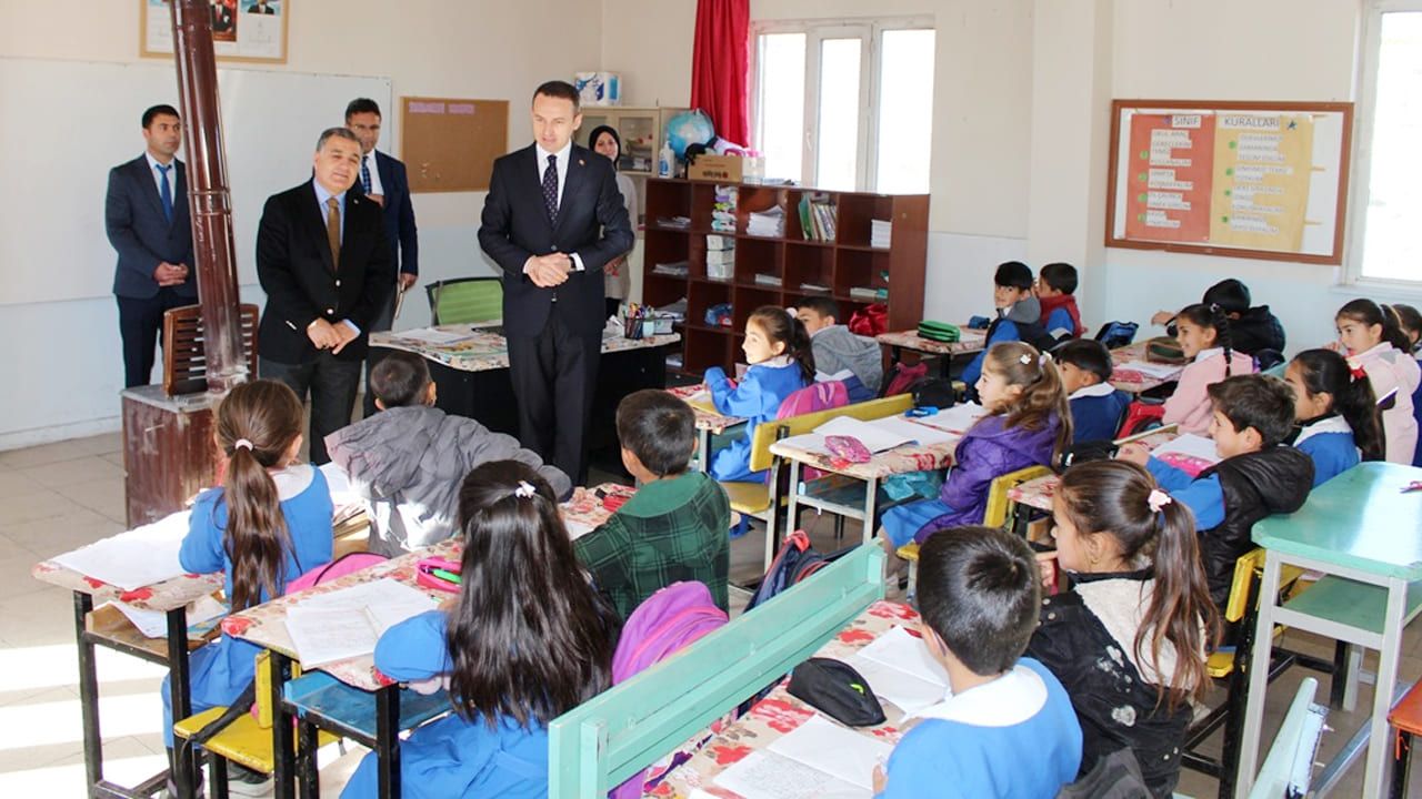 Kaymakam Bakan’dan Alakaya İlkokulu’na ziyaret