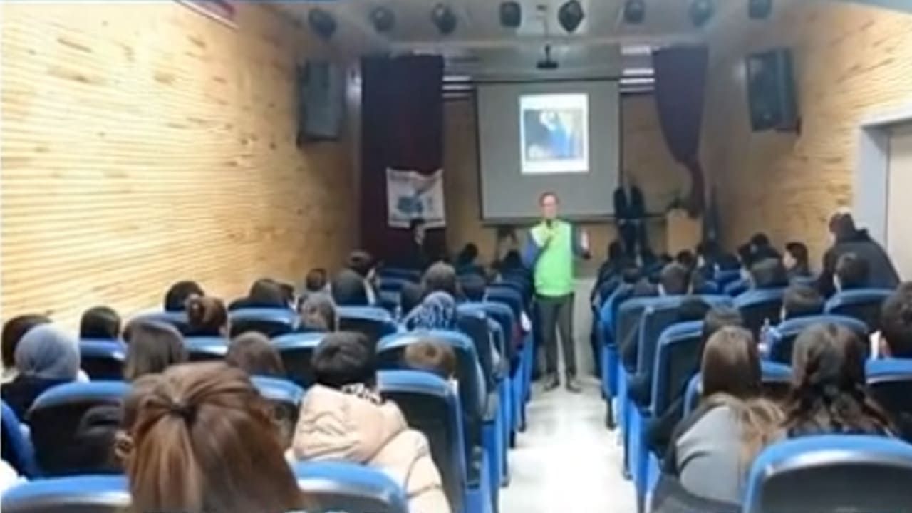 Van Gölü farkındalığı için lise öğrencileriyle buluşma