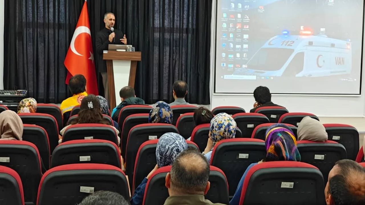 Van İl Sağlık Müdürlüğü’nden farkındalık semineri