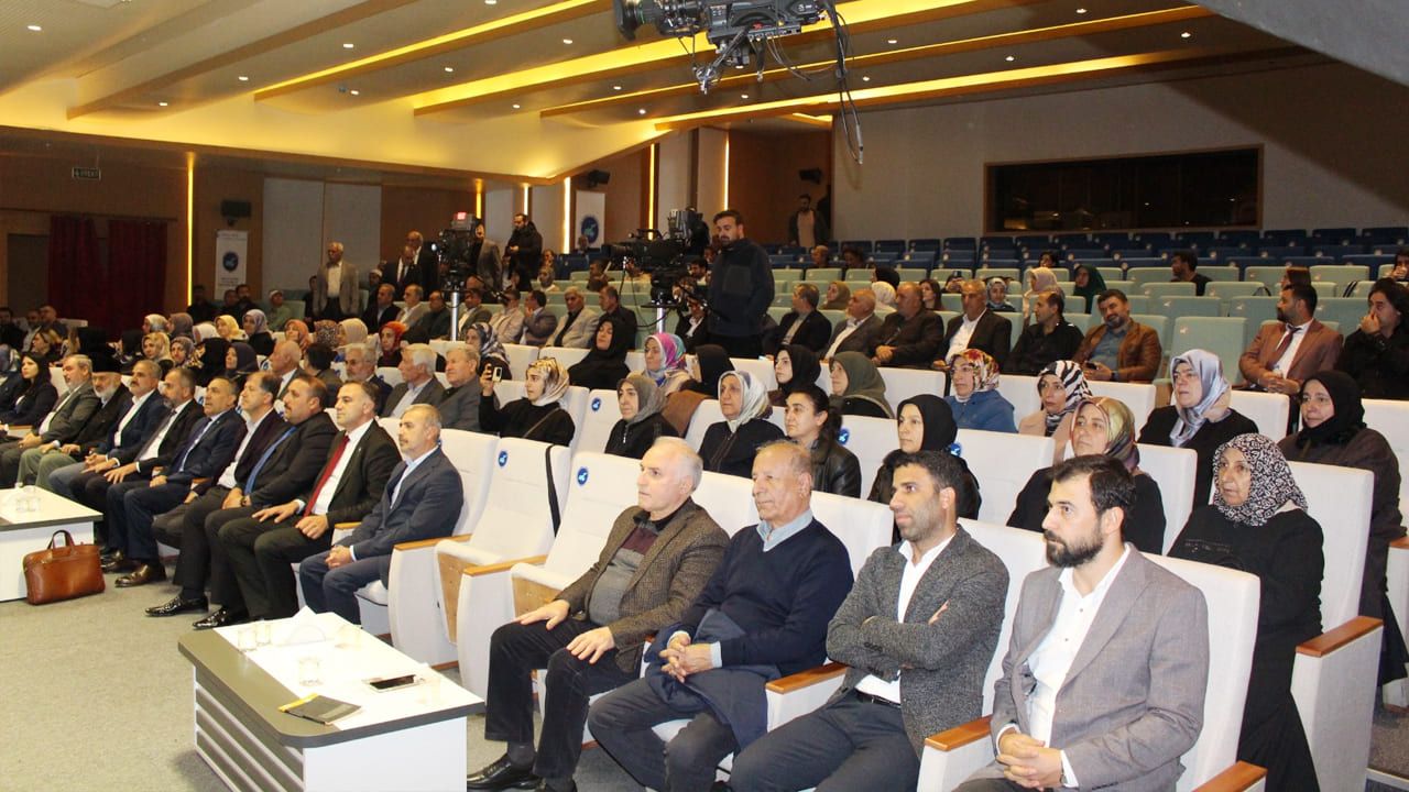 Van YYÜ’de III. Kurdiyat Paneli Arvasiler temasıyla gerçekleşti