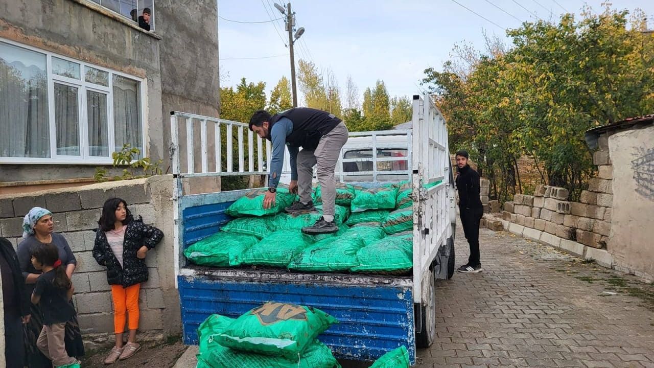 Van’da kermes gelirleri ihtiyaç sahiplerine ulaştırıldı