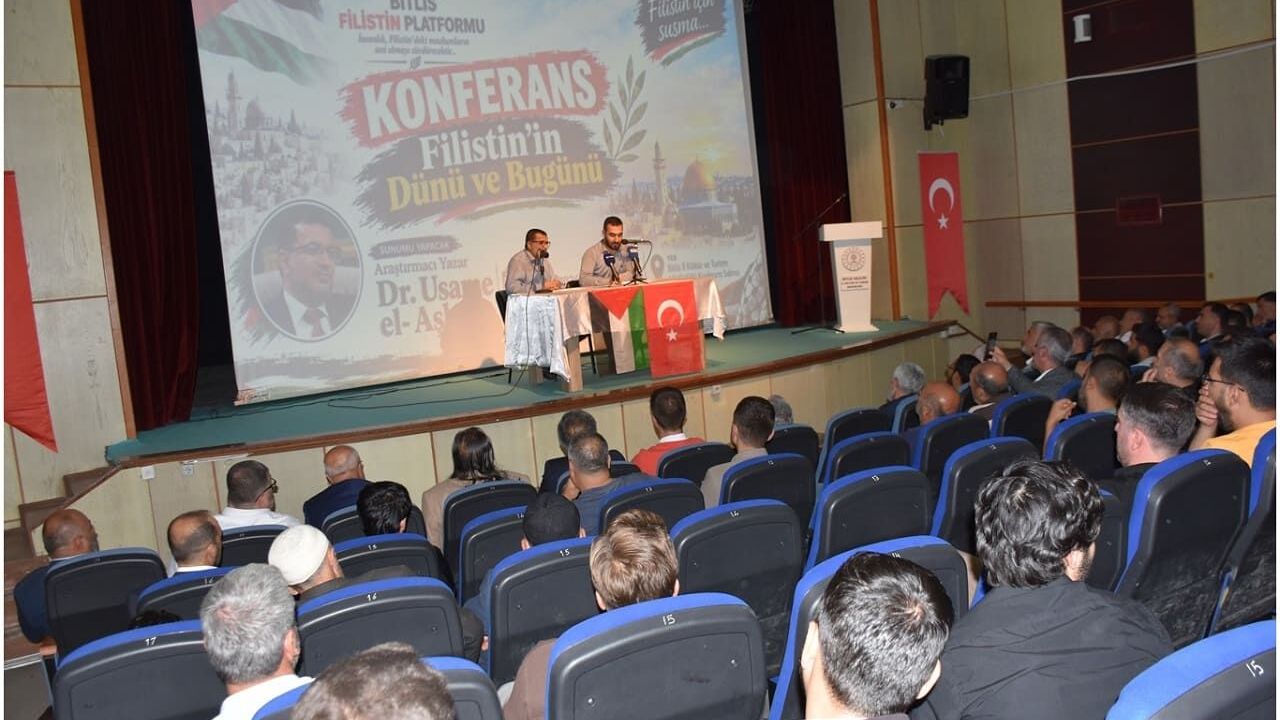 Bitlis’te Gazze konferansında duygu dolu anlar
