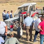 Van’da traktör kazası! Ölümden döndüler