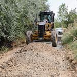 Gevaş’ta tarımsal arazi yolu çalışması