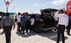 Erciş’de Türkiye’nin yerli otomobili TOGG tanıtıldı