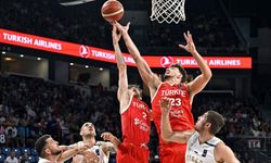 A Milli Erkek Basketbol Takımı, 2'de 2 yaparak yarı finale yükselmeyi garantiledi