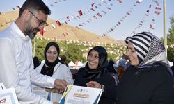 Bitlis'te ödüllü yöresel yemek yarışması düzenlendi