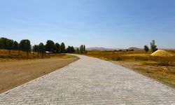 Tuşba’da yol çalışması yapılmayan mahalle kalmadı