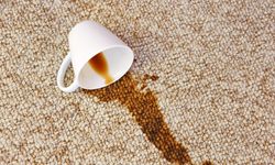 Halıya Dökülen Çay Lekesi Nasıl Çıkar?