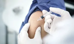 65 yaş üstü ile kronik hastalığı bulunan vatandaşlar için grip aşısı uygulama takvimi yarın başlıyor