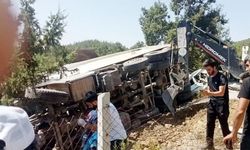 Korkunç Kaza: Freni Boşalan Kamyon, Cenaze Namazı Kılanların Arasına Girdi. Çokça Ölü ve Yaralı Var!