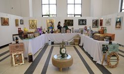 Van'da düzenlenen Geleneksel Naht Sanatı Sergisi ziyaretçilerini bekliyor