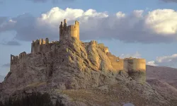 Van Hoşap Kalesi’nde başlatılan çalışmalar devam ediyor