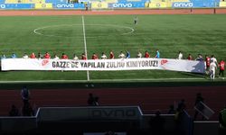 Ağrı'da maç öncesi Gazze pankartı açıldı