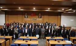 Tuşba Belediye Başkanı Salih Akman muhtarlarla buluştu