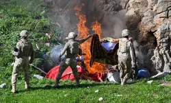 Van dahil 8 İlde PKK'ye Operasyonu:21 mağara imha edildi