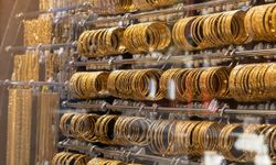 Altın Fiyatları yükseliyor? Cumhuriyet altın Ne kadar… Altın fiyatlarında son durum…