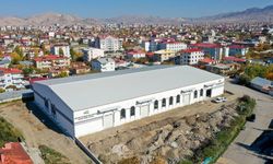 Van'da ilk kapalı semt pazarları açılıyor
