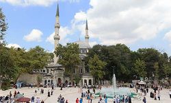 Eyüp Sultan Camii Nerede? Eyüp Sultan Camii'ne Nasıl Gidilir?