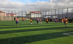Gürpınar'da okullar arası futbol turnuvası başladı