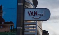 Van Mall AVM'nin tabelası asıldı sırada açılış var