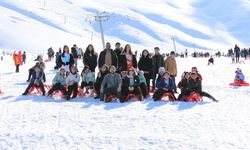 İpekyolu Belediyesi'nden öğrencilere kayak jesti