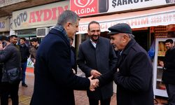 Van Büyükşehir Belediye Başkan adayı Oğuz, Erciş esnafıyla bir araya geldi