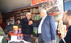 HÜDA PAR Adana Belediye Başkan Adayı Demir, esnaf ziyaretinde bulundu