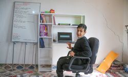 Engelli Öğrencinin Bilgisayar Ve Çalışma Masası İhtiyacını Gönüllüler Karşıladı