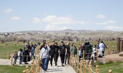 Ahlat Selçuklu Meydan Mezarlığına ziyaretçi akını