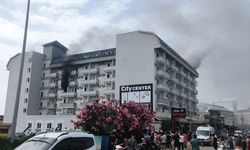 Alanya'da yangın çıktı, 9 kişi dumandan etkilendi