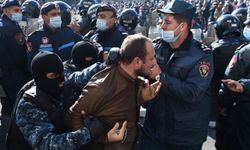 Ermenistan'da halk, Başbakan'ın istifası için protesto etti. 41 kişi gözaltına alındı
