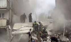 Rusya'da Ukrayna'nın bombardımanı sonucunda bir bina çöktü