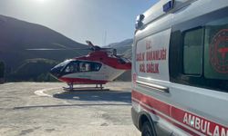 Van Bahçesaray'da tedavi gören gencin, helikopter ambulans ile nakli sağlandı