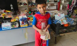 Mardinli küçük çocuk, kumbarasında biriktirdiği paraları Filistin'e bağışladı